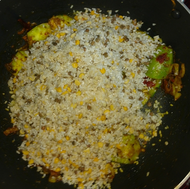 how to make chingrir bhuna khichuri/prawn Polenta