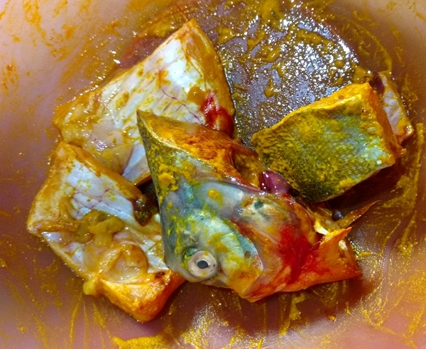 The marinated  roopchand fish chunks are fried and then simmered in a thick gravy made with tomatoes, onions, garlic and ginger and sometimes added with potatoes finished in a warm, spicy, cumin, coriander flavored sauce and this is How to make alu diye roopchand macher kalia
